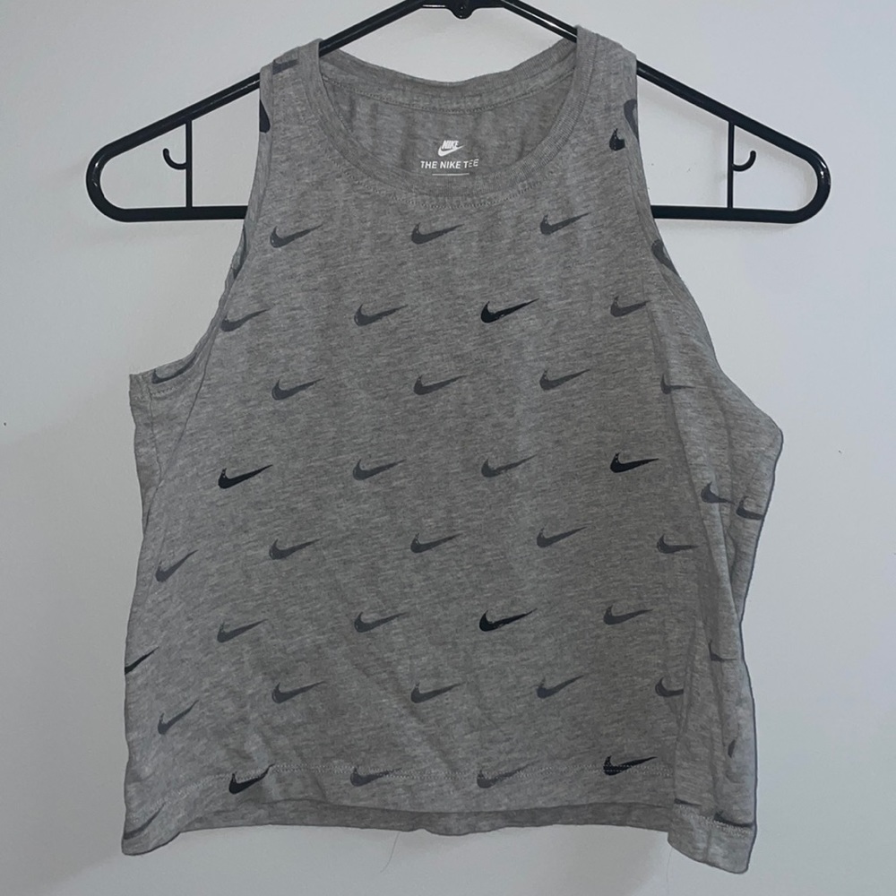 Nike Cropped Workout Tank